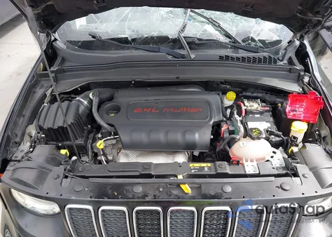 2020 Jeep Renegade Latitude Fwd z USA, uszkodzony, nr VIN ZACNJABB2LPL18009